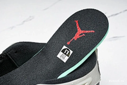 Jordan “Black Air RM 4 Sail” 1010